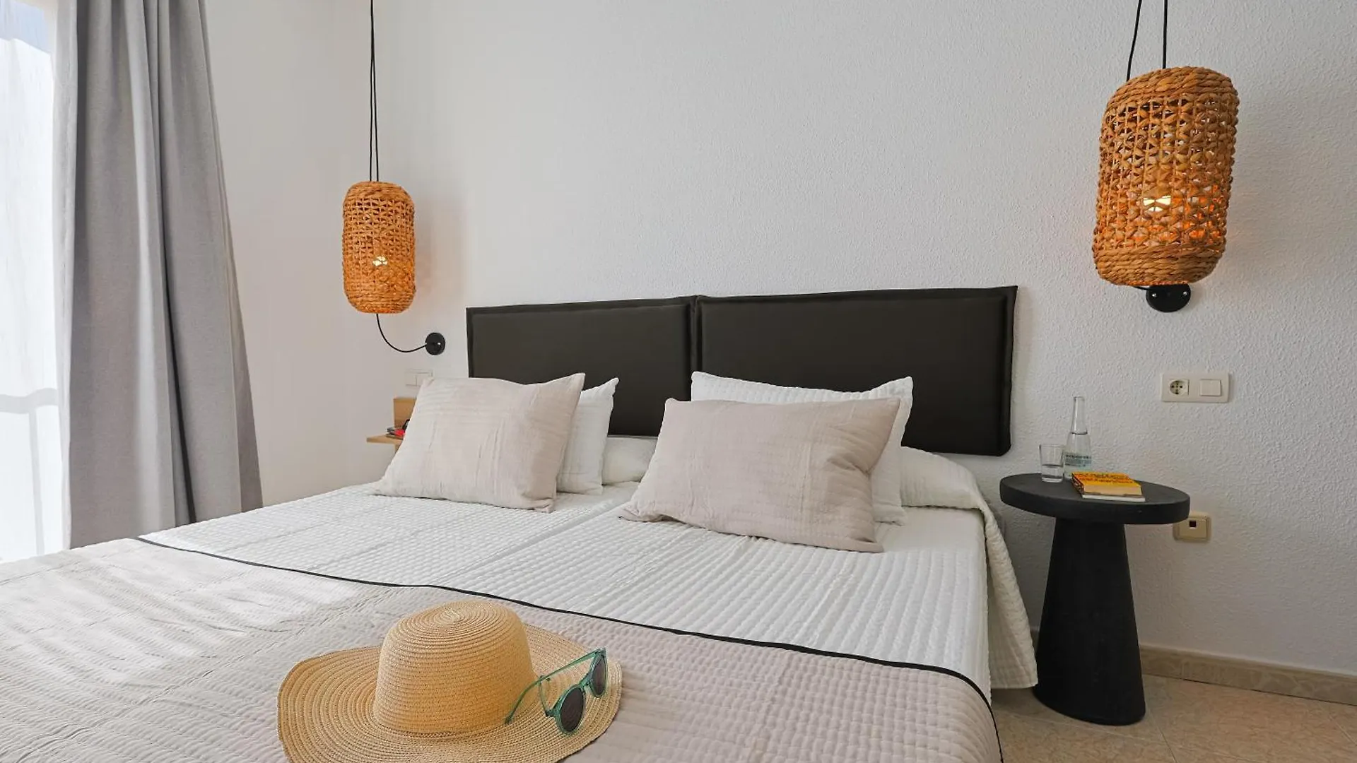Hotel Olas De Almunecar