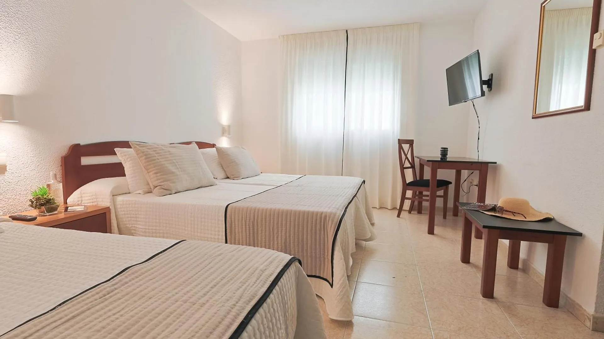 Hotel Olas De Almunecar 2*,