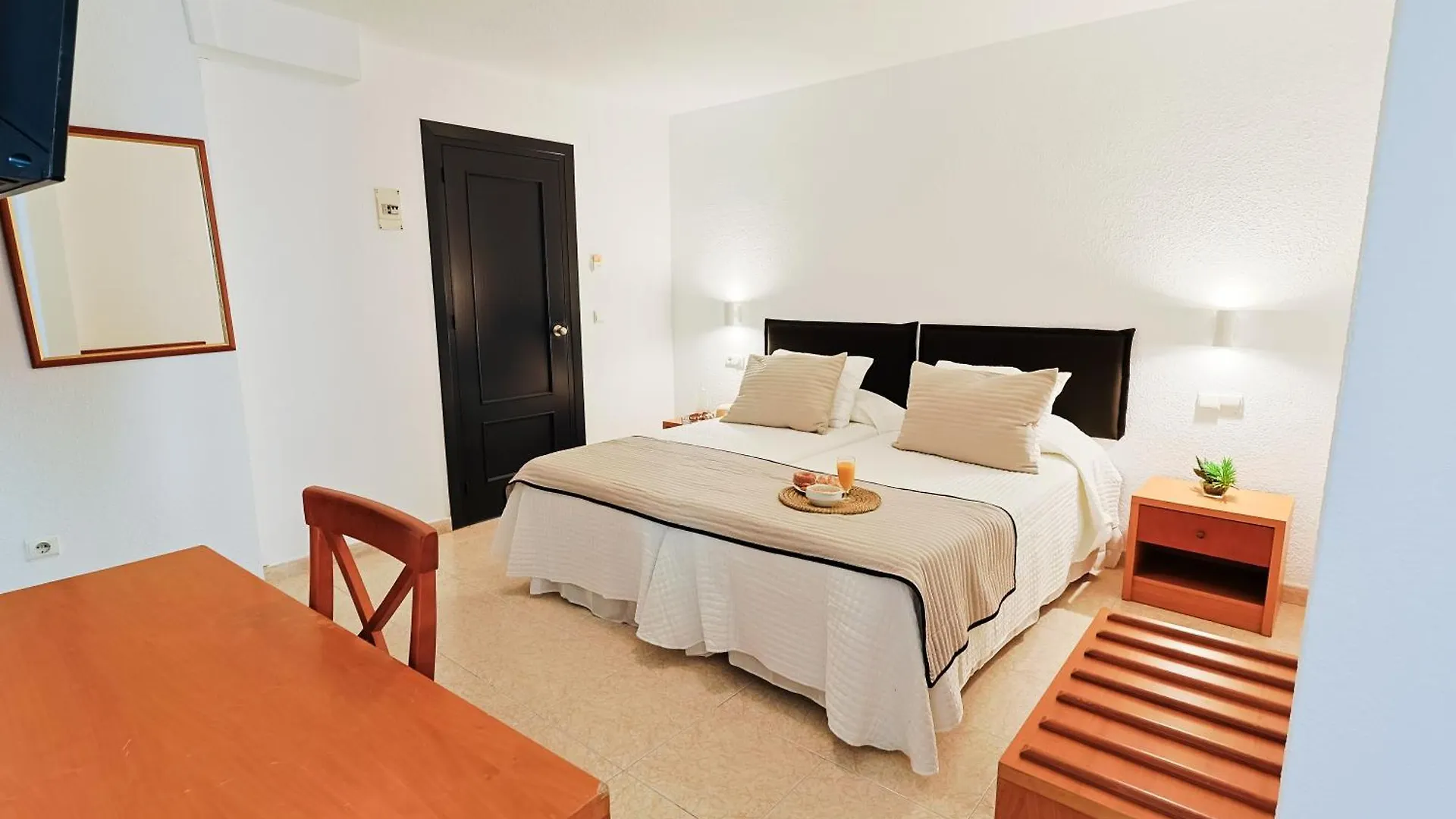 Hotel Olas De Almunecar