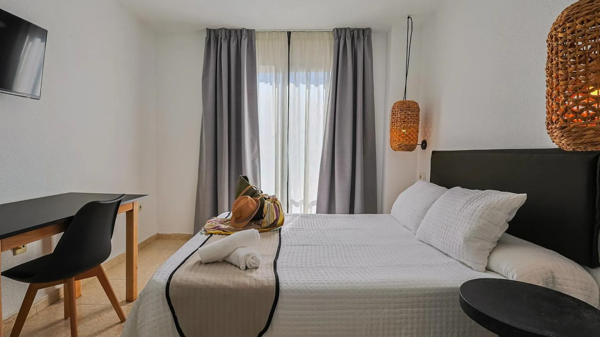 Hotel Olas De Almunecar