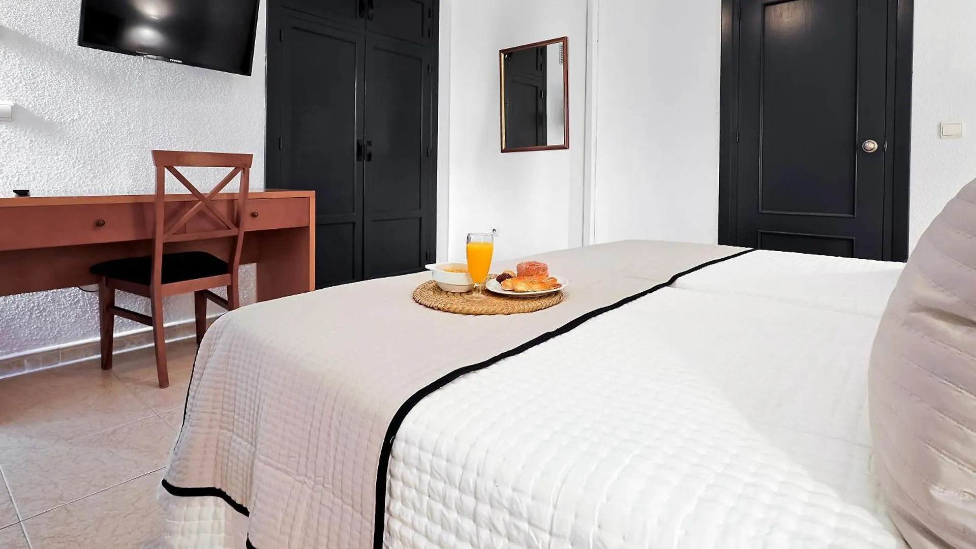Hotel Olas De Almunecar